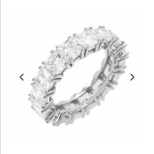 BRAND NEW Diamond ring